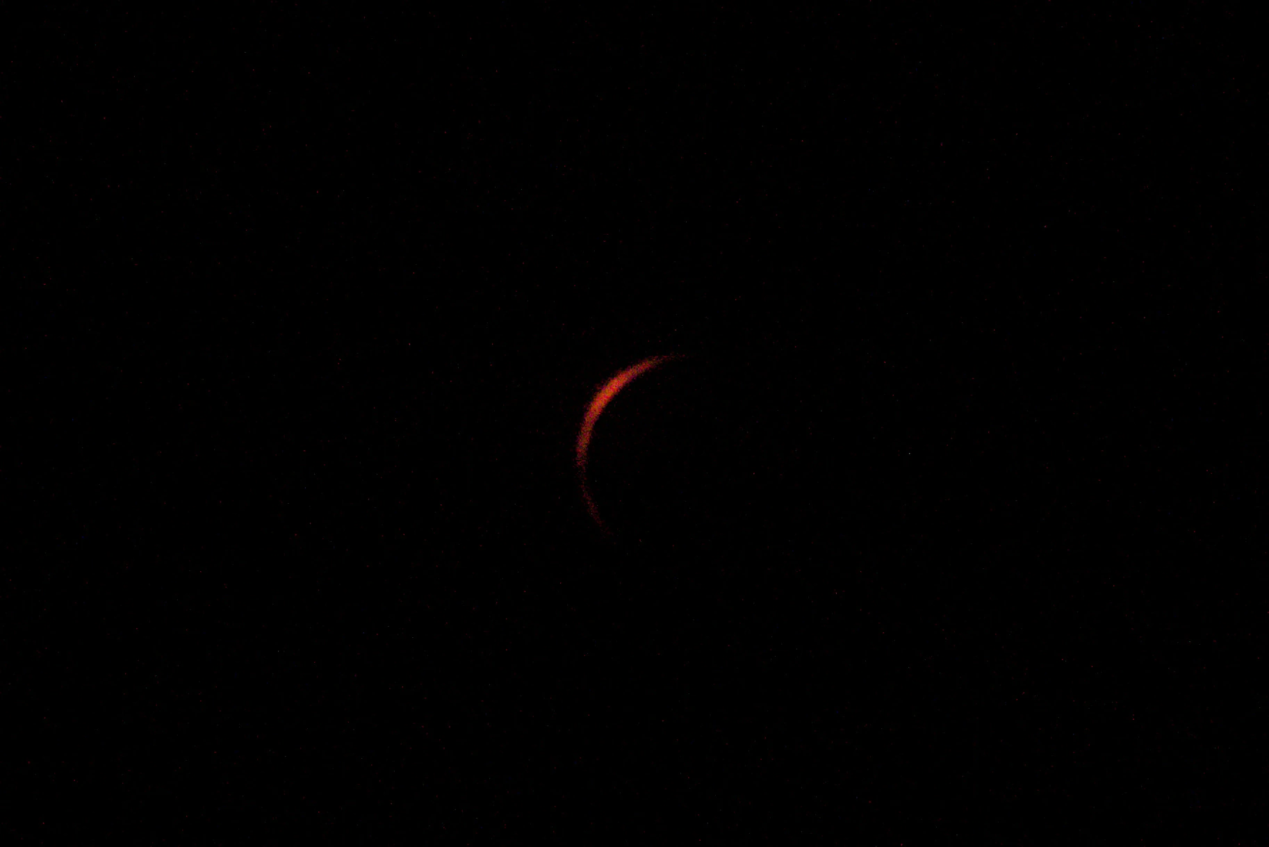 Aufnahmen durch den Sonnenfilter der zunehmenden Bedeckung der Sonne durch den Mond.